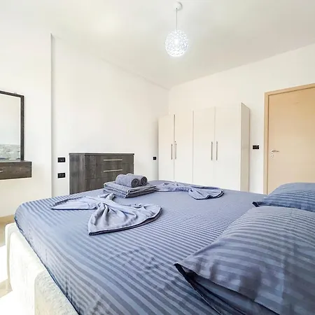 Velvet Horizon Retreat H13 Apartment *