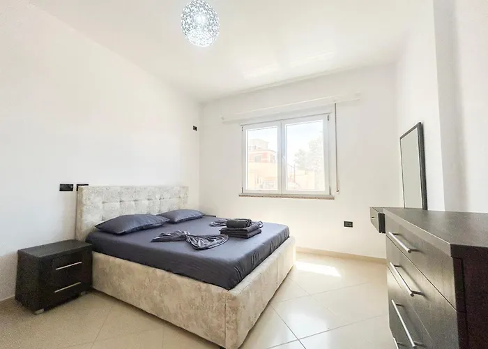 Velvet Horizon Retreat H13 * Golem (Tirana)