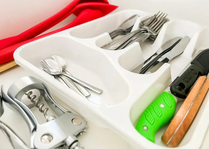 Velvet Horizon Retreat H13 * Golem (Tirana)