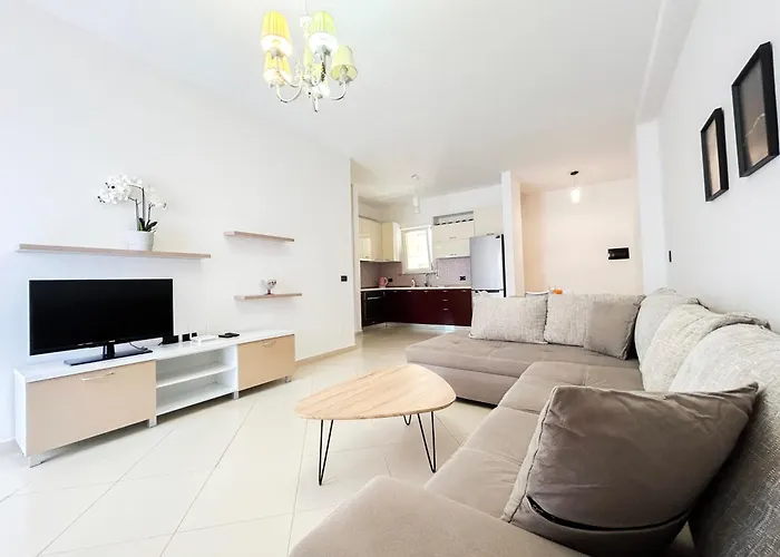 Apartment Velvet Horizon Retreat H13 Golem (Tirana)