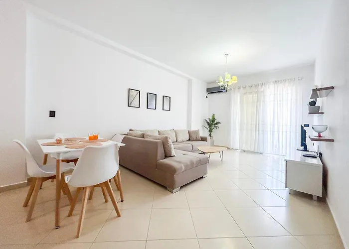 Apartment Velvet Horizon Retreat H13 Golem (Tirana)