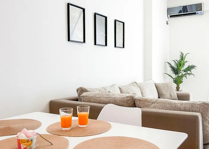 Velvet Horizon Retreat H13 Apartment Golem (Tirana)