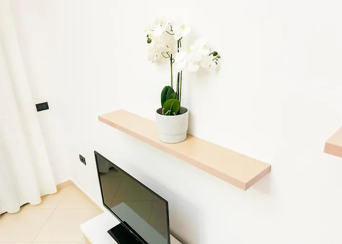 Apartment Velvet Horizon Retreat H13 Golem (Tirana)