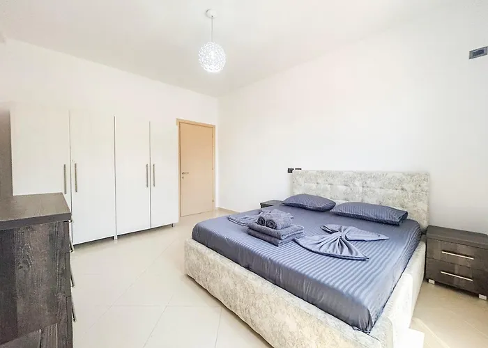 Velvet Horizon Retreat H13 Apartment