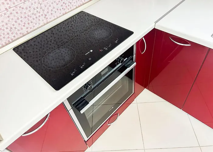 Velvet Horizon Retreat H13 Golem (Tirana)