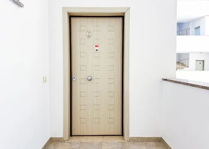 Velvet Horizon Retreat H13 Apartment *